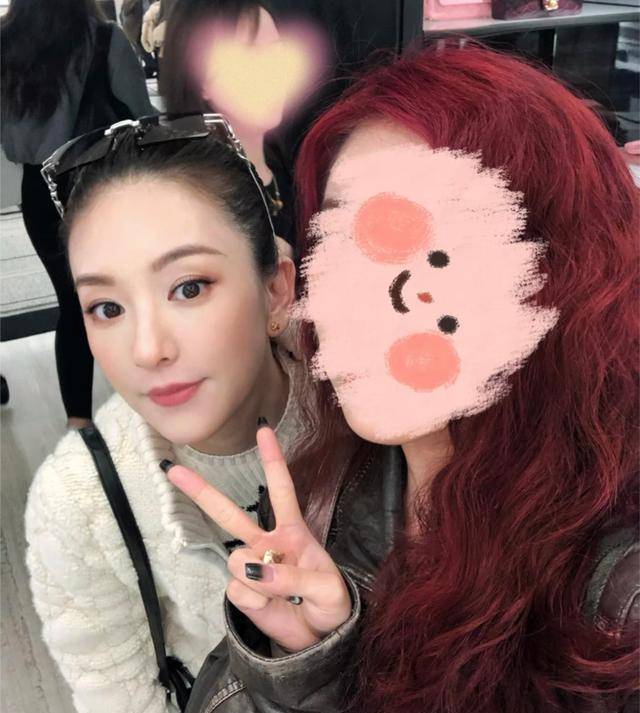 郭富城带老婆伦敦逛街,脸上老年斑抢镜,生图曝方媛真实身材好矮