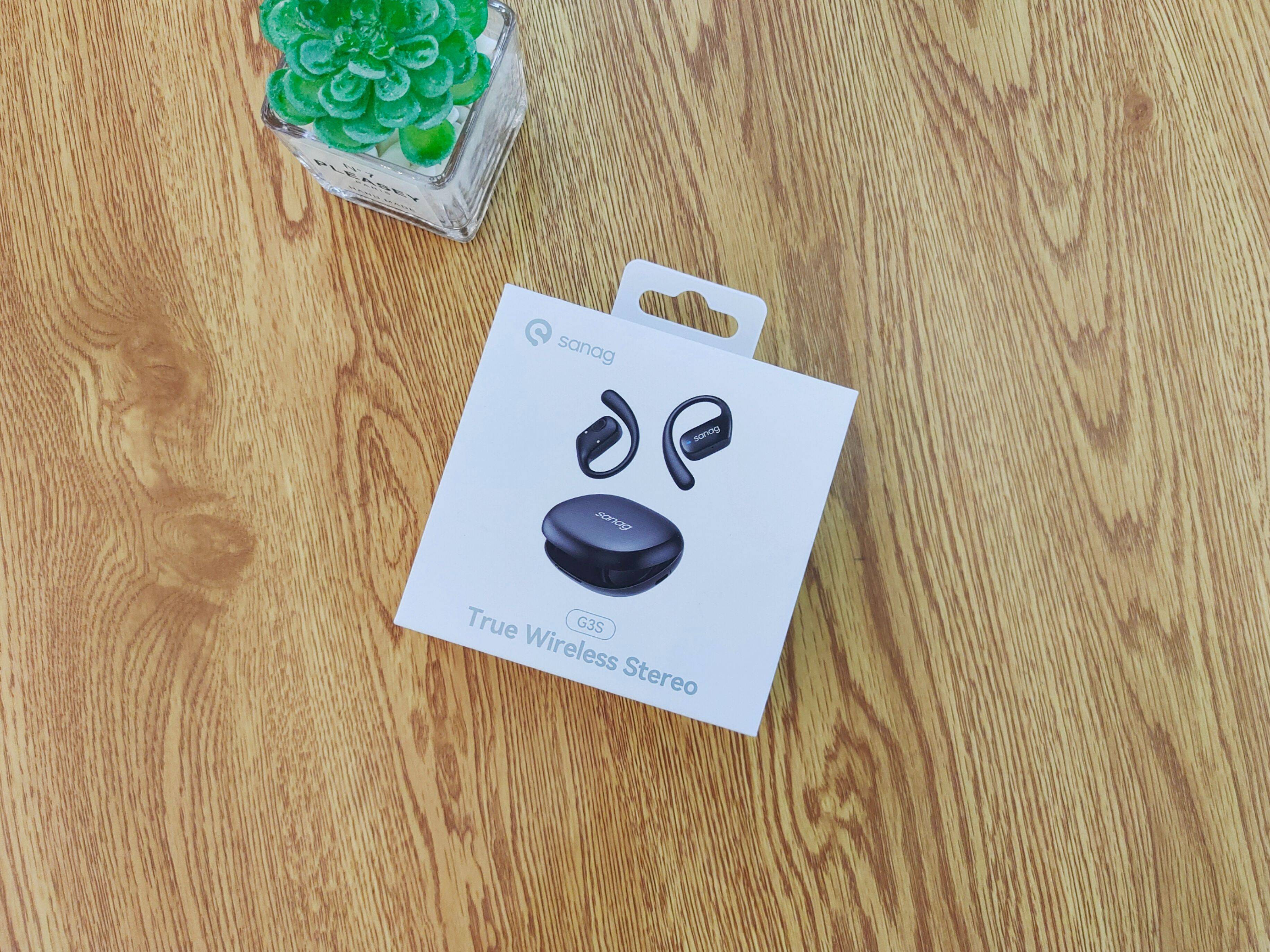 塞那G3s挂耳耳机，轻薄如云，更适合女孩子使用