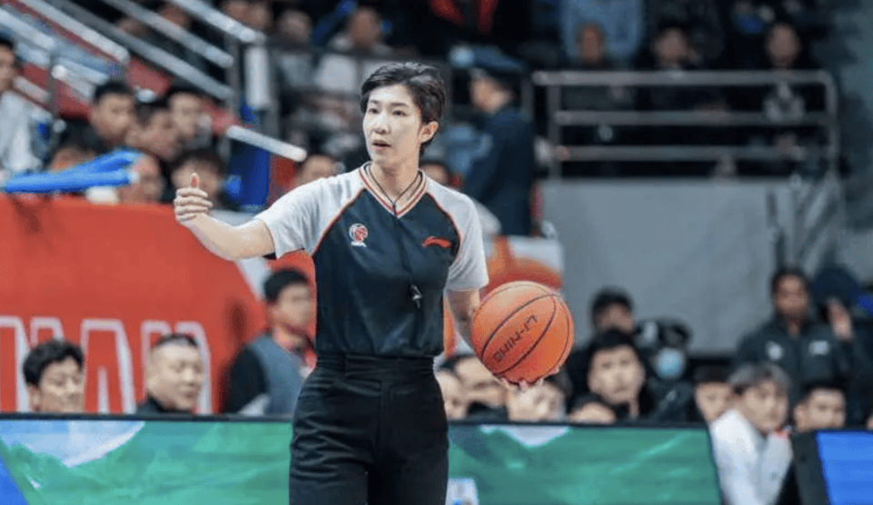 郭楠和闫军成功入选,辽粤男篮压力随之而来,唯一女裁判成亮点