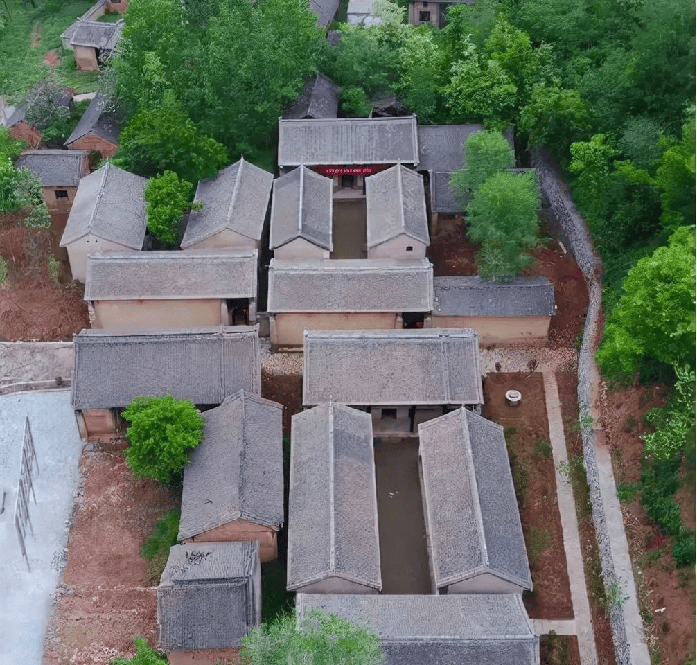 洛宁县底张乡草庙岭郭家大院
