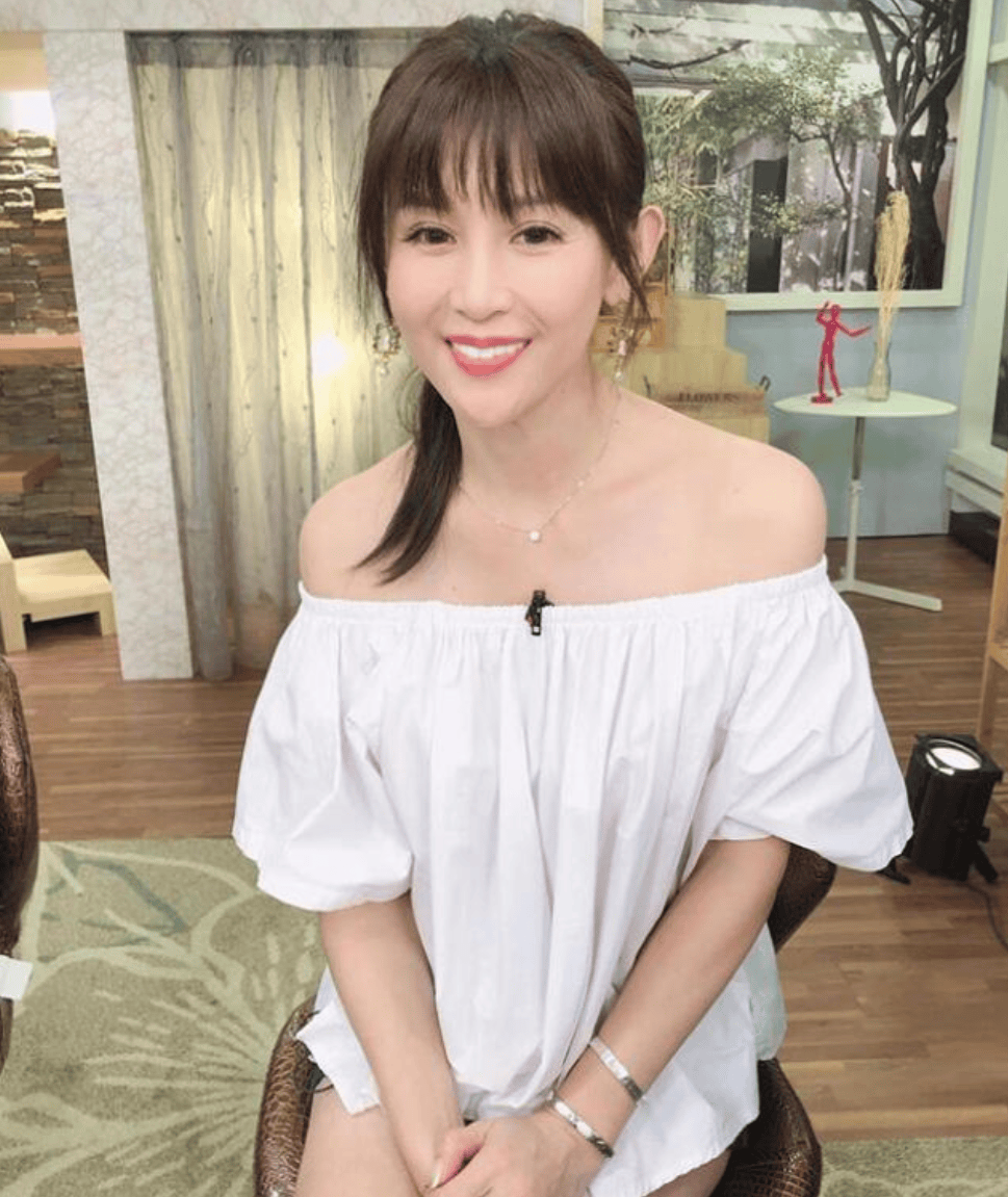 他是台湾当红小生,却被前妻"陷害"多年,现任妻子是他的救赎