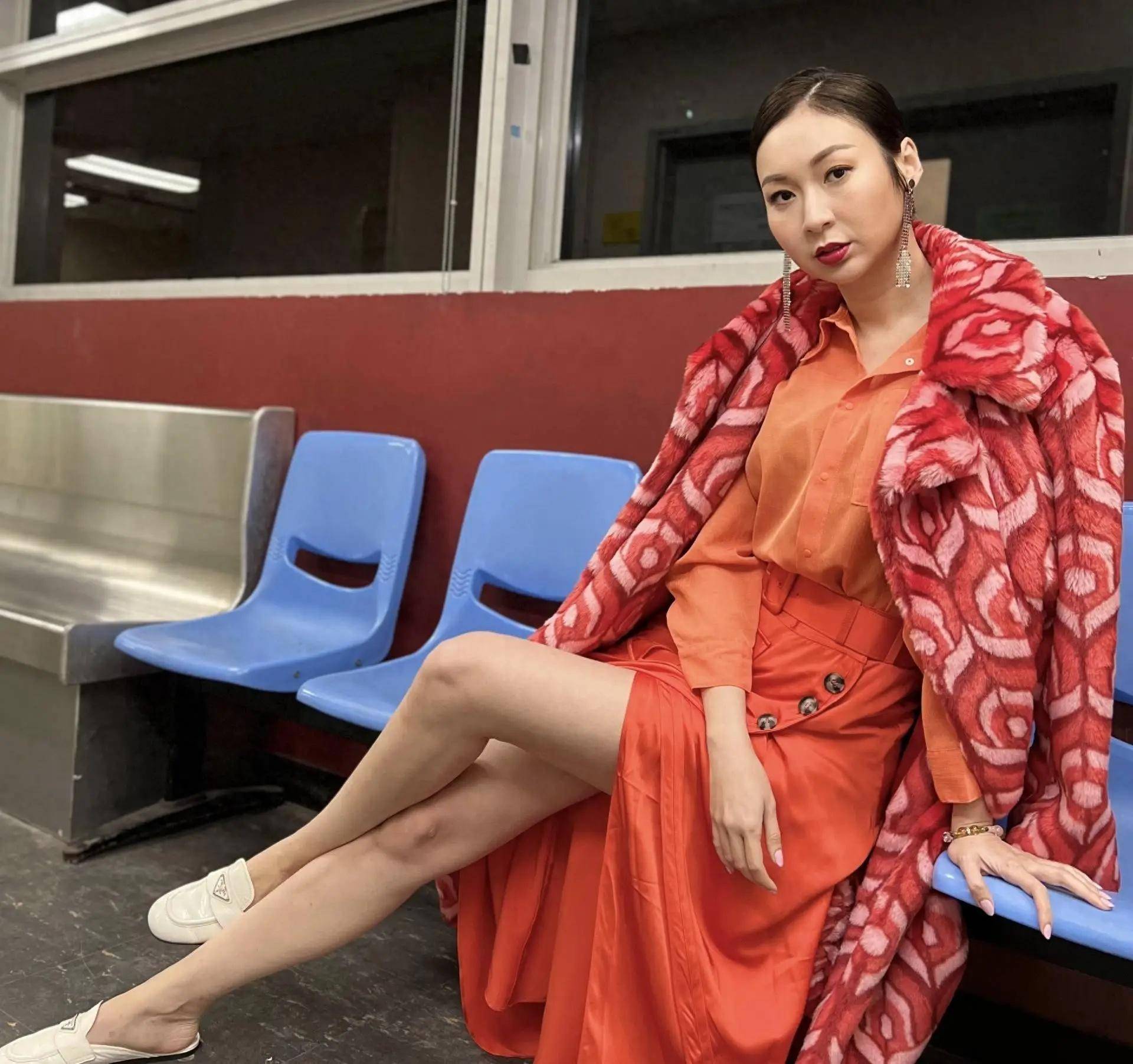 盘点tvb女星中学时期校花学生照,土里土气,果然还是需要靠包装