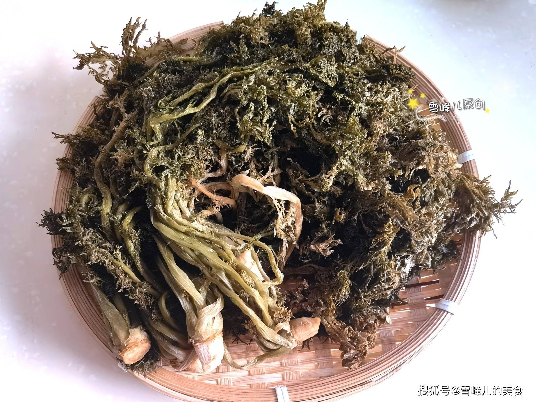 雪里蕻的烹饪艺术：从山野到餐桌的味蕾之旅