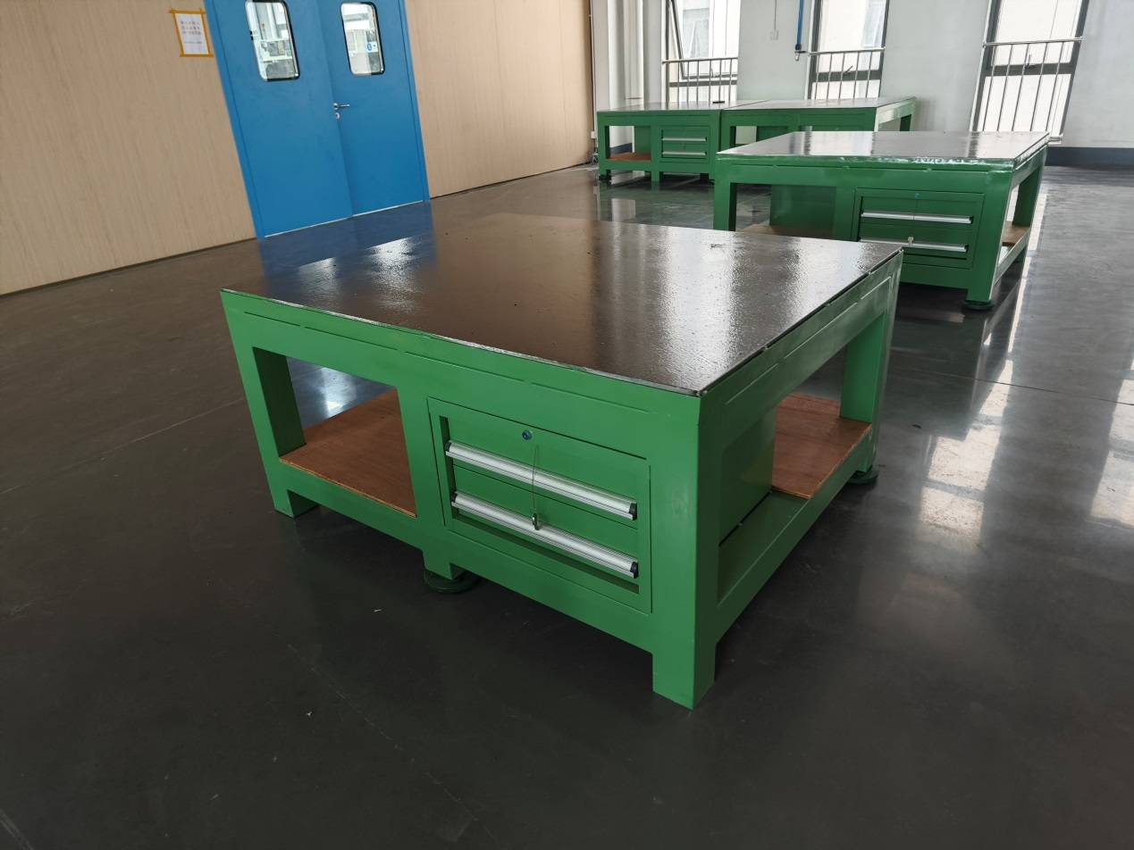 钢板钳工工作台