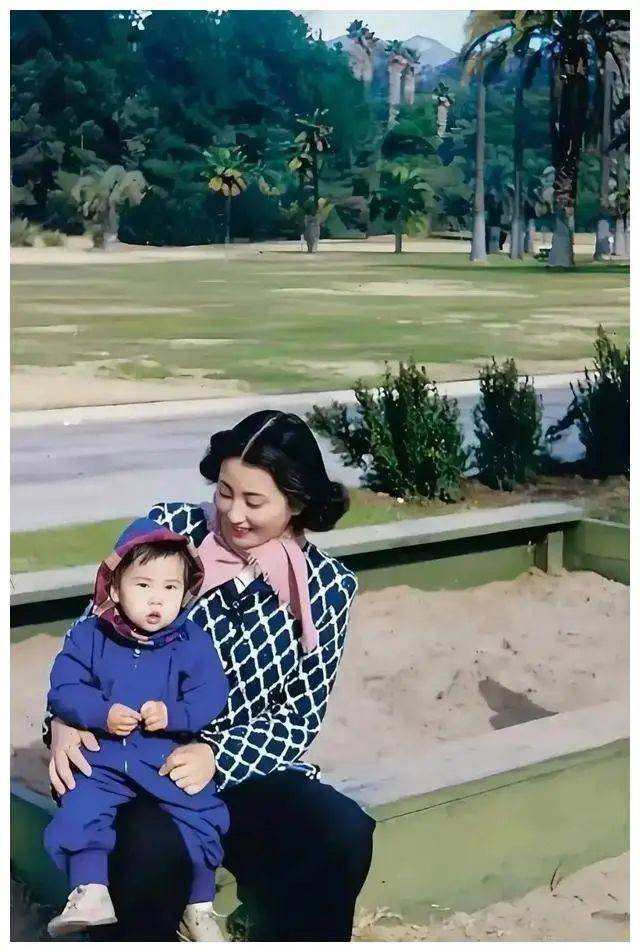 钱学森妻子蒋英,曾艳压一众民国女子,她年轻时究竟长得有多美?