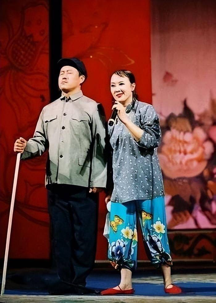 王小宝:与前妻离婚后,再娶小19岁的吴琼,今59岁一儿一女乐开怀