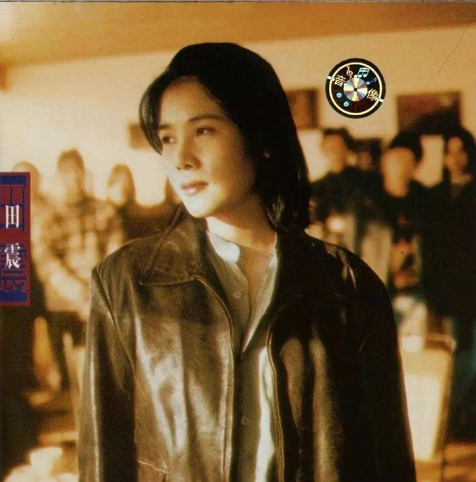 虽然因为病情错过了成为母亲的机会,但张卫宁依然坚定地向她求婚.