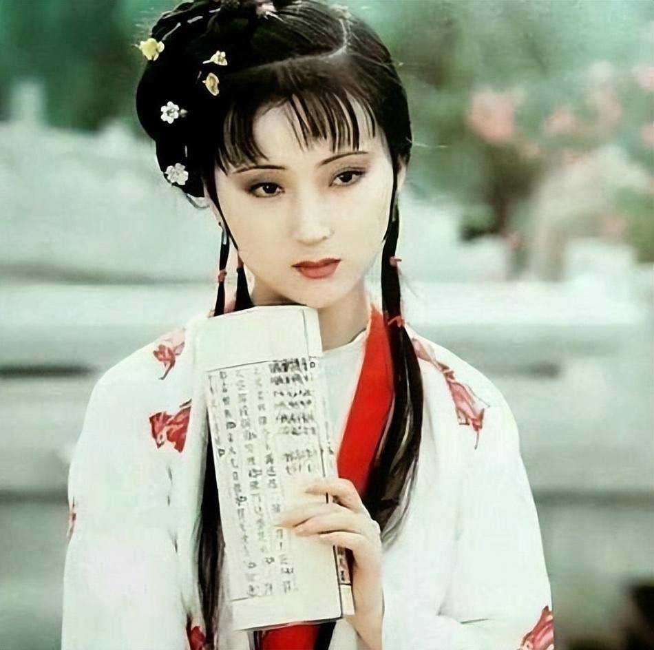 "林黛玉"陈晓旭葬礼:死前给父亲留下5个字,邓婕听罢悲痛欲绝