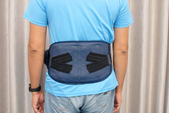 气囊震动双驱动,按摩仪护腰新选择:未野AGVIEE腰部按摩器测评