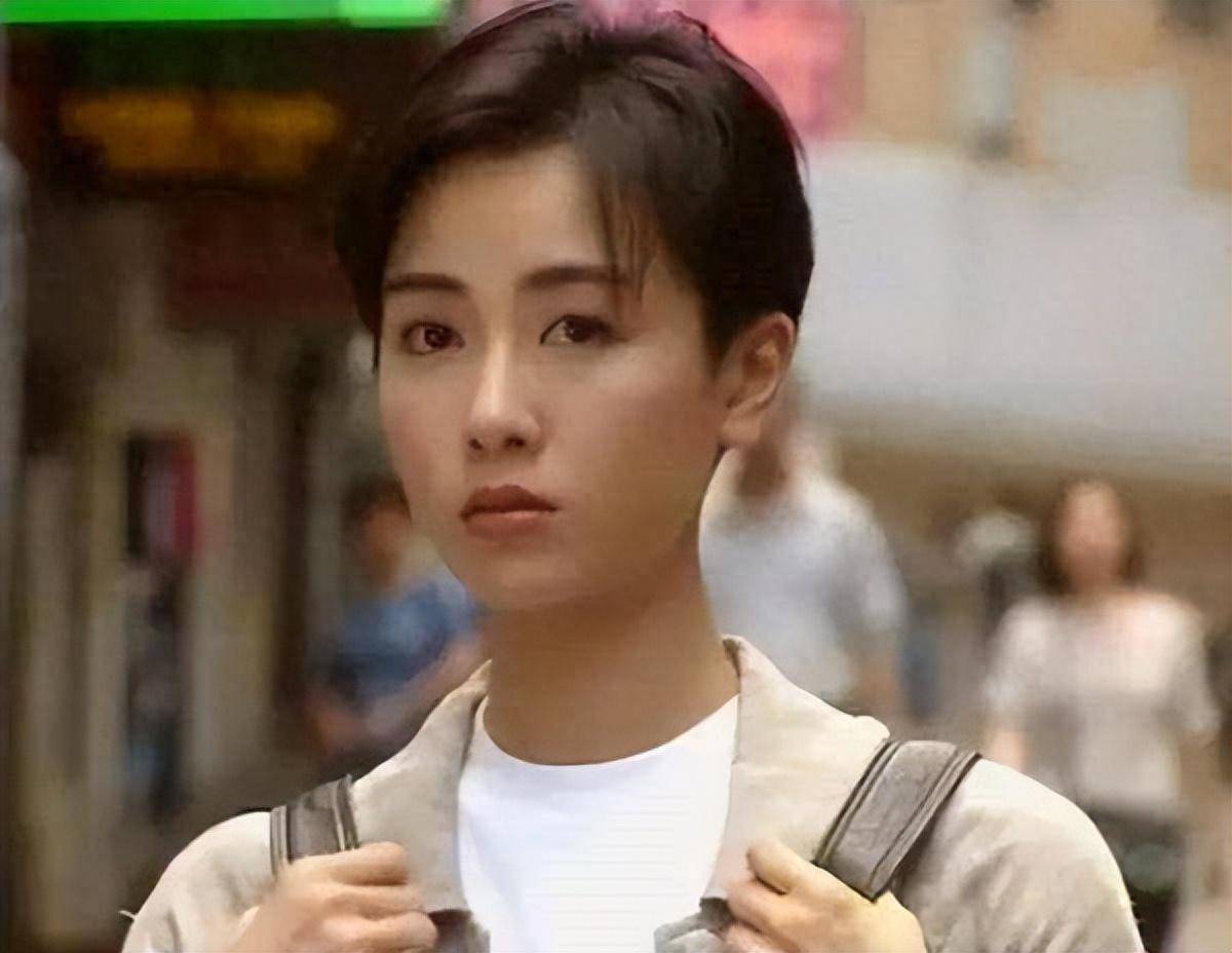 袁洁莹 