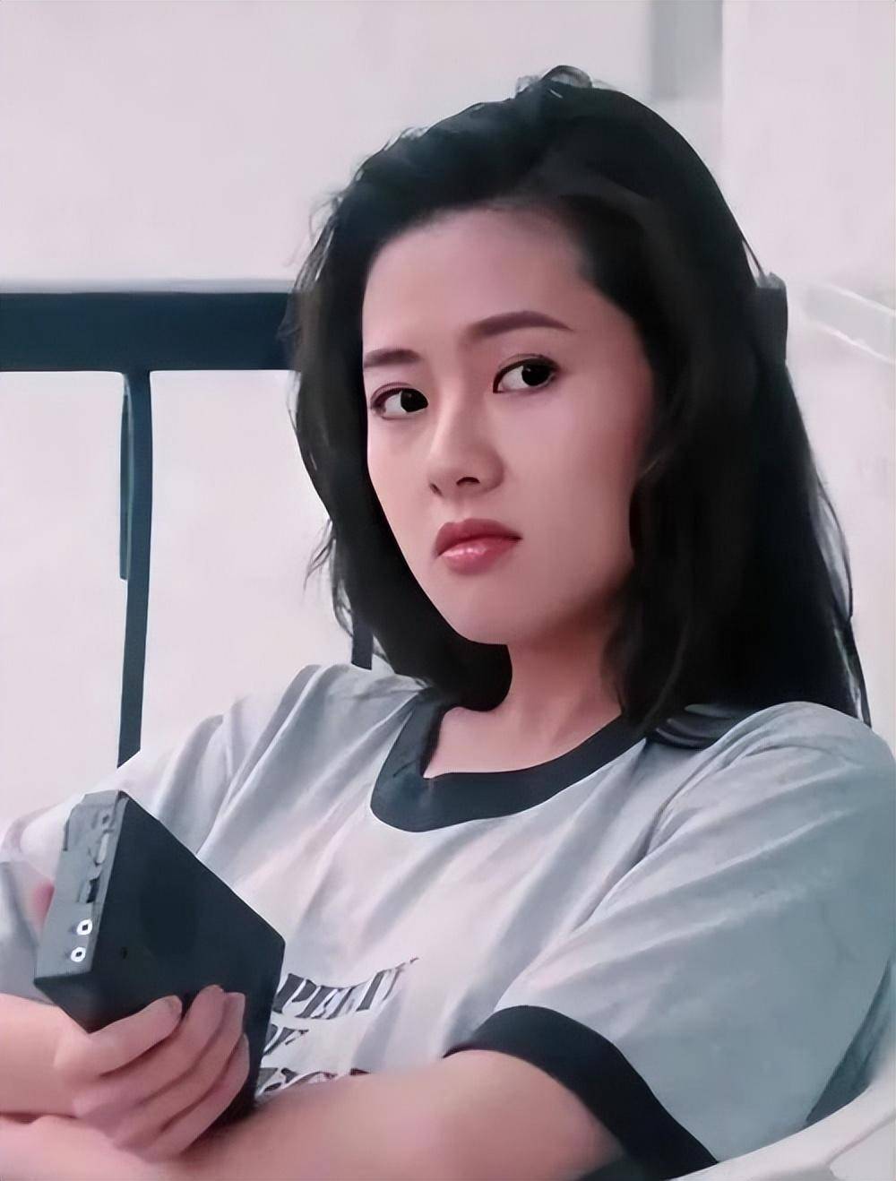 李丽珍《水蜜桃成熟时》,为艺术献身,带你重温那些年的美好记忆