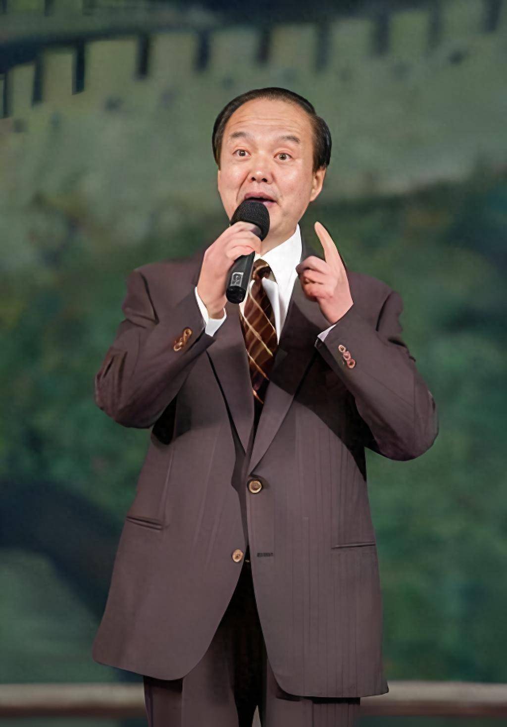 京剧名家冯志孝:饰演"洪常青"红极一时,娶圈外妻子幸福吗