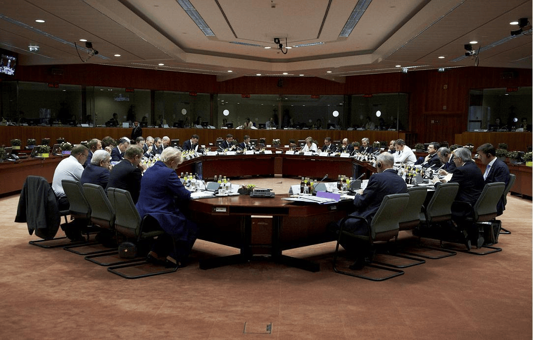 美国下任总统已确定?特朗普突然调转"枪口",2国率先反水对华示好