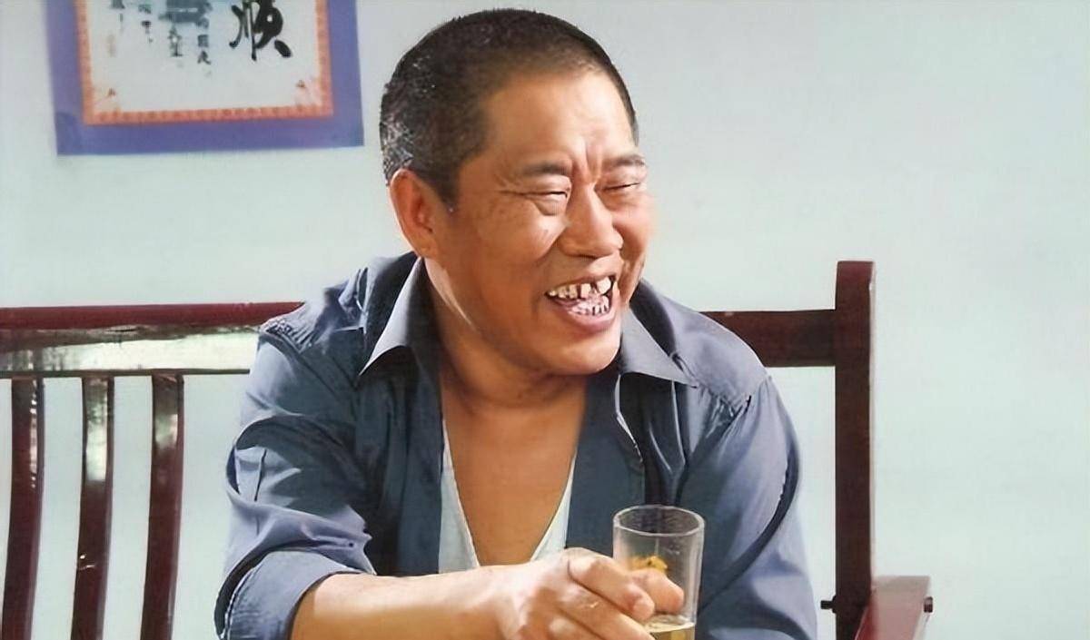 68岁晚节不保,国家一级演员杜旭东,终究是为他的荒唐付出了代价