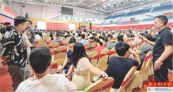 本月深圳新房销量提前破1万套 机构预计二手房网签录得量将破8千套_房地产市场_项目_住宅