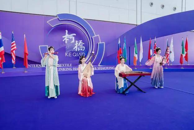 2024柯桥秋季国际纺博会创意时尚秀精彩绽放_中国轻纺城_的设计_纺织