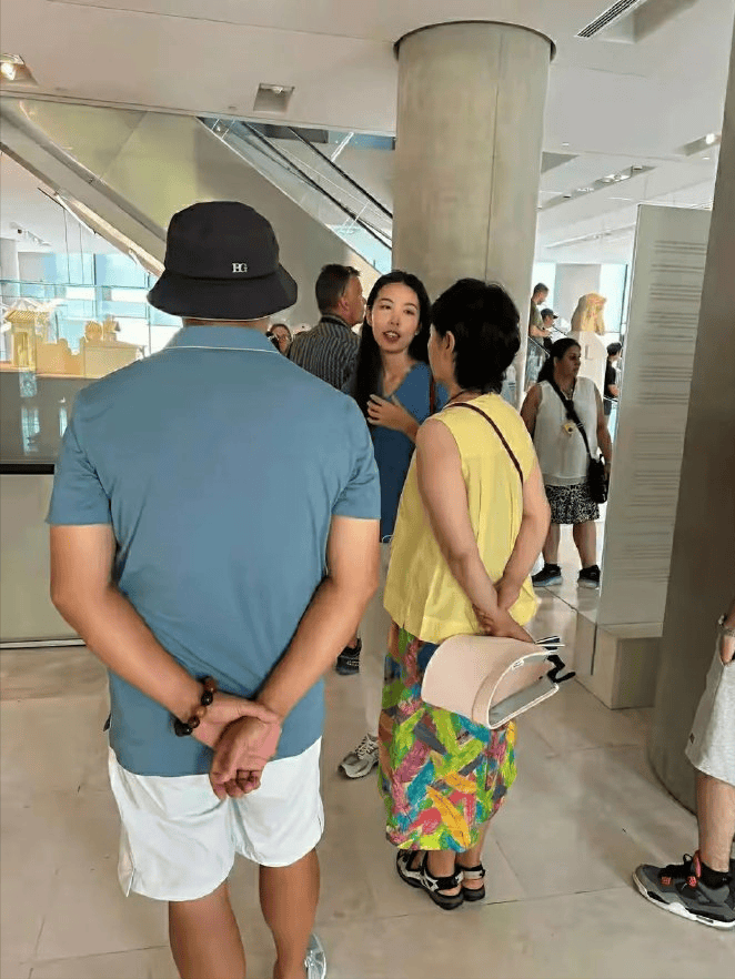 突发！曝张嘉译王海燕离婚，知情者曝离婚原因，最后同框画面曝光-张嘉译的老婆王海燕的前夫是谁