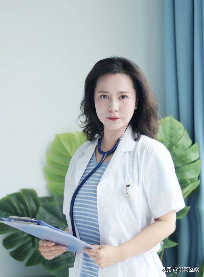 武晔:她是《雍正王朝》的郑春华,更是胸围超过柳岩的女神!_观众们_角色_演艺事业
