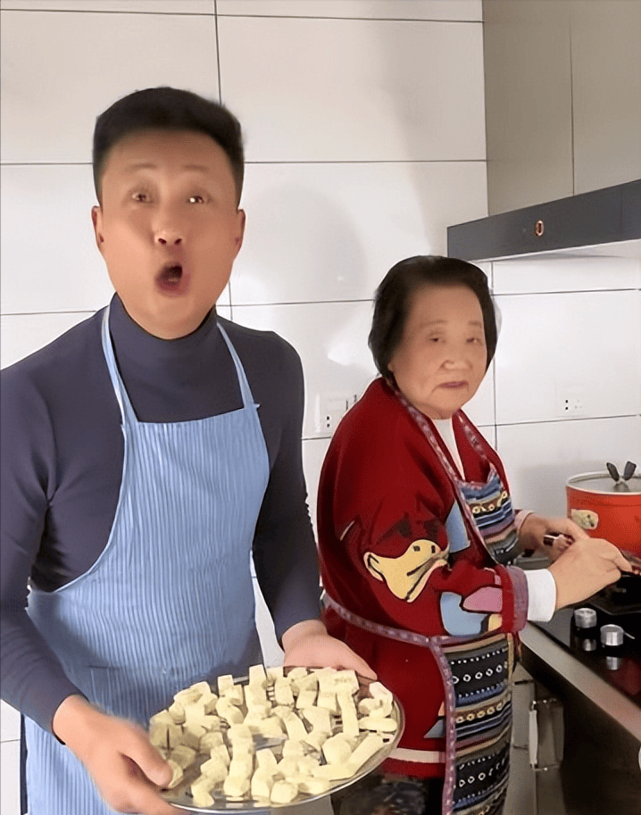 歌唱家耿为华:留不住太能花钱的妻子,52岁和女儿生活,就很幸福