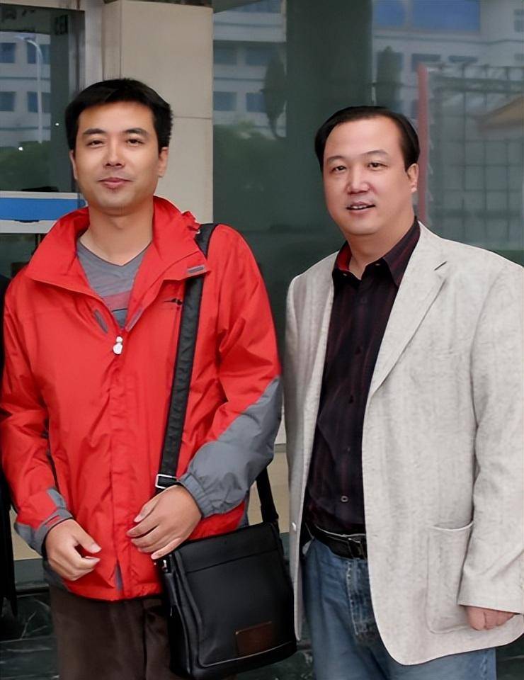 低调隐婚妻儿幸福,却不顾名声送父母去养老院_郭志坚_事业_北京广播