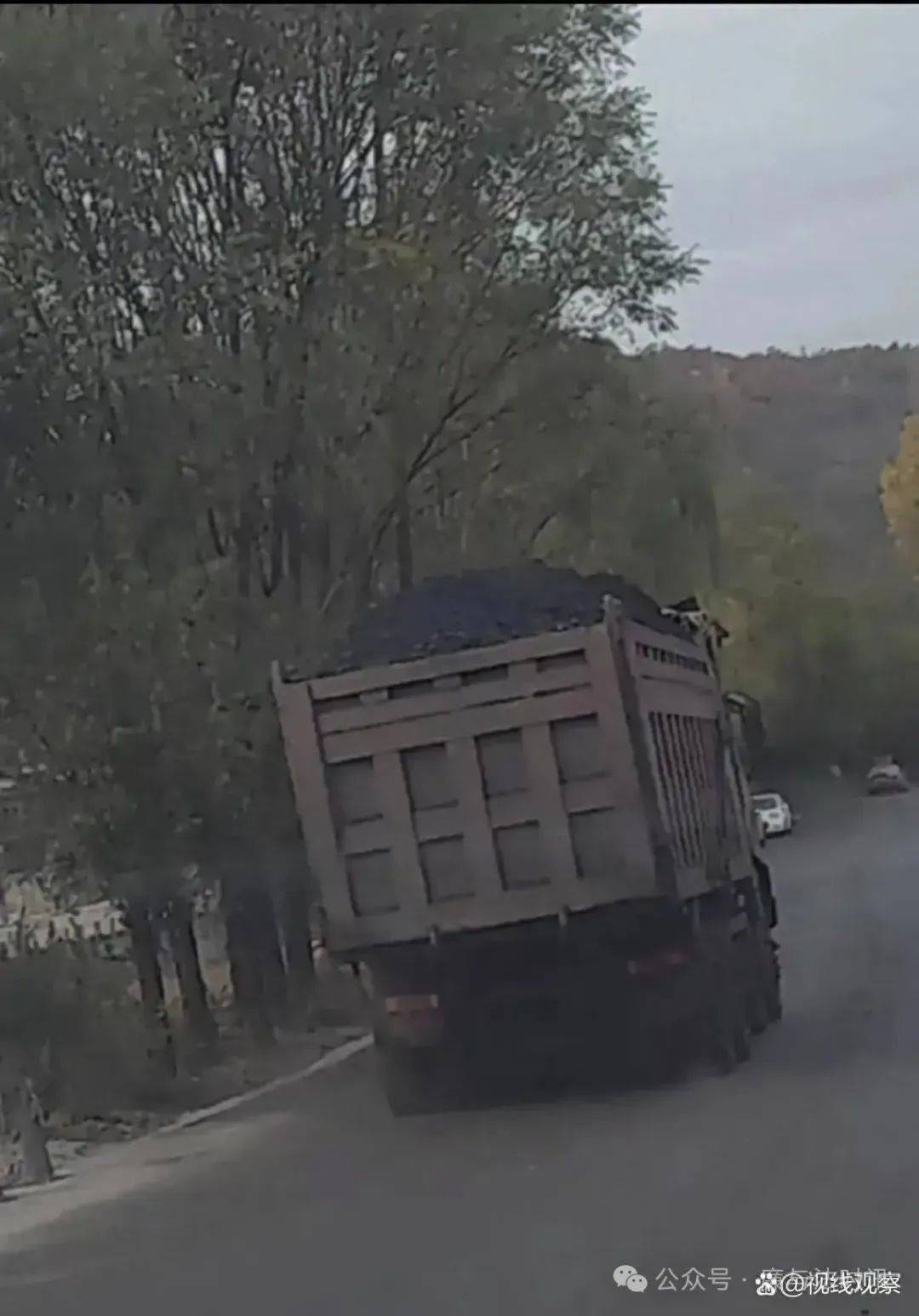 山西古县原宝丰焦化厂:数十万吨露天煤堆疯涨,超载运输频发,监管呢