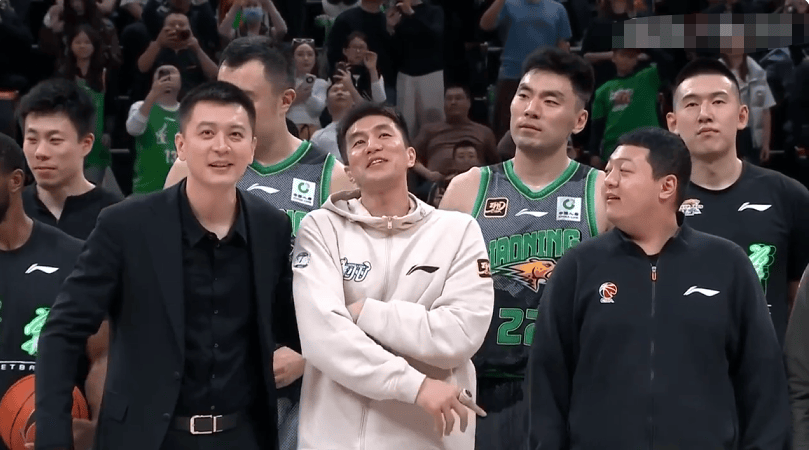 有必要这么绝？郭艾伦拒绝体面，发言回击杨鸣，更让辽篮下不来台