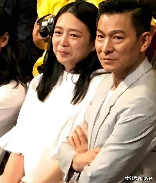 刘德华12岁女儿近照曝光,长相神似朱丽倩,花5亿富养的女儿果然不一样!