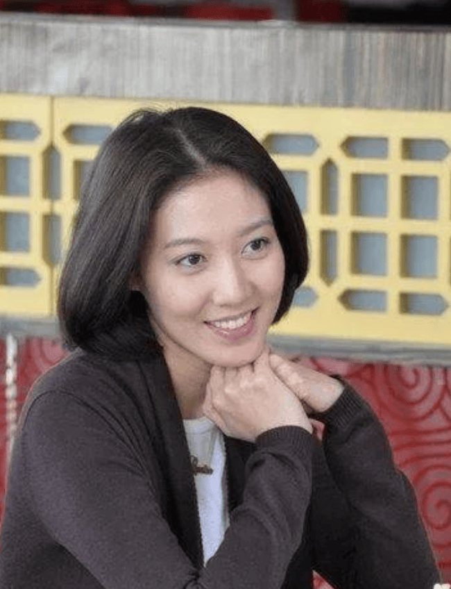 高露:被赞"最干净女星",当红的时候,她低调结婚,隐婚生子.