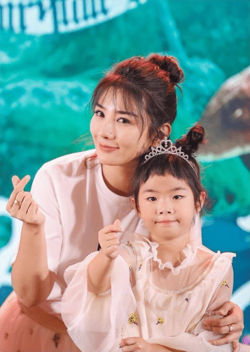 47岁黄奕:从"李玉湖"到"奕姐",膝下一女,却没继承母亲美貌_聂远_女儿