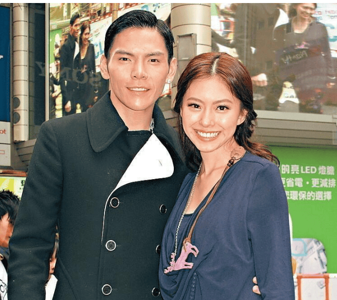 与向佐恋爱,让向太怕三分?两度嫁入豪门的黄婉佩,手段不简单