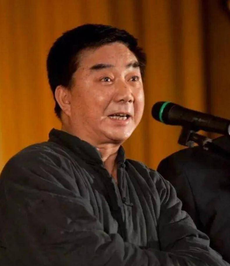 年少入伍,两次赴前线,看透郭德纲,姜昆的徒弟唐爱国,现况怎样