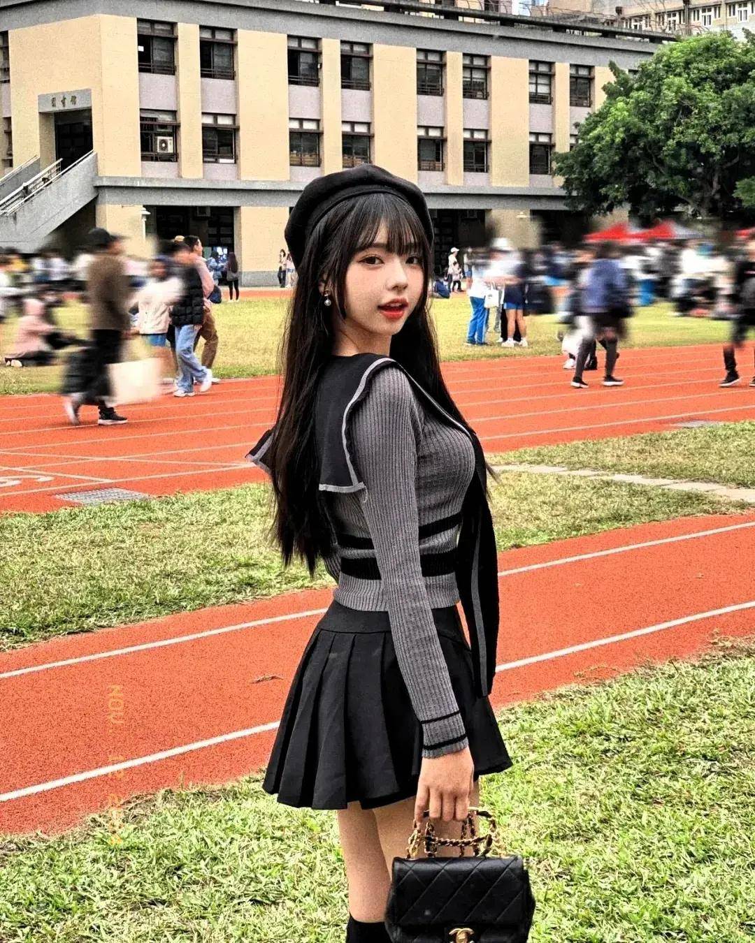 台湾最美高中生!细枝硕果身材,真绝了_许悦_影响_成为了