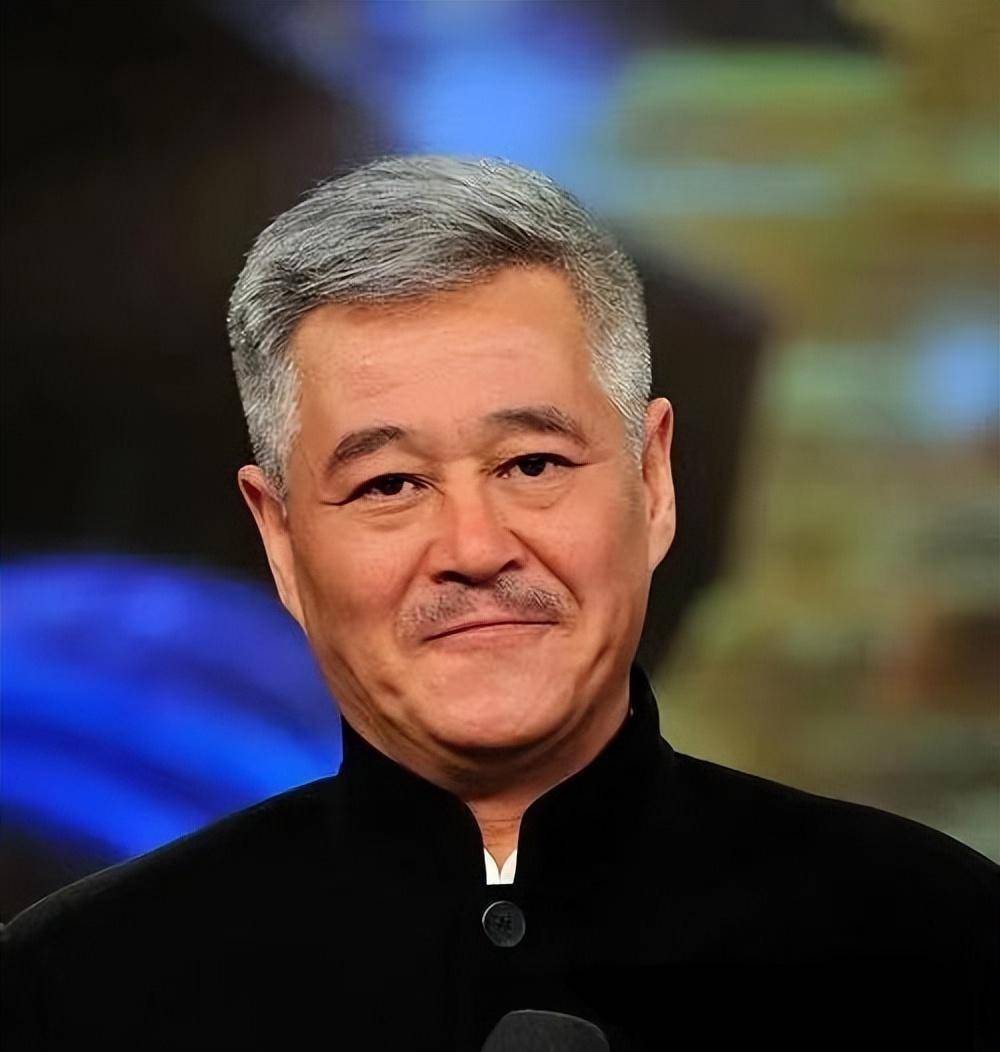 如今证明,再多的名和利都救不了65岁的赵本山