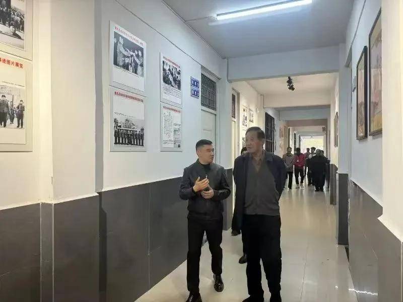 周口市关工委领导到鹿邑县伯阳中学进行调研