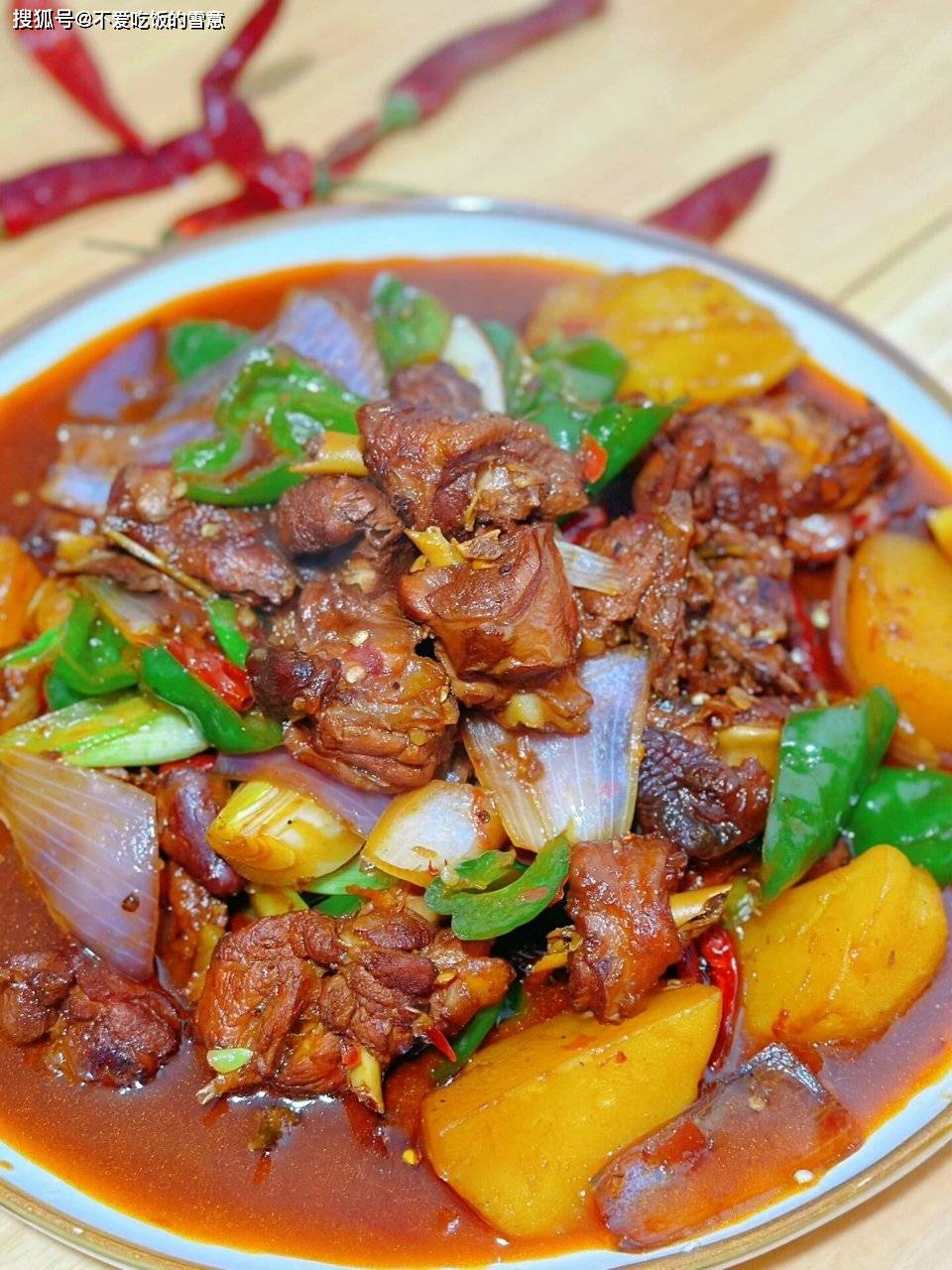 新疆特色美食大盘鸡介绍=新疆特色美食大盘鸡介绍文案