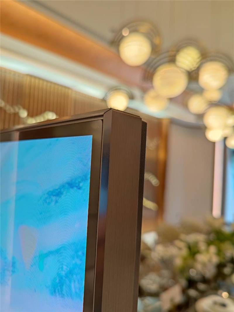 82 Inch Monitor 8K巨屏Mini LED真豪奢!小米电视大师82英寸系列首发评测_纪念版_屏幕_显示