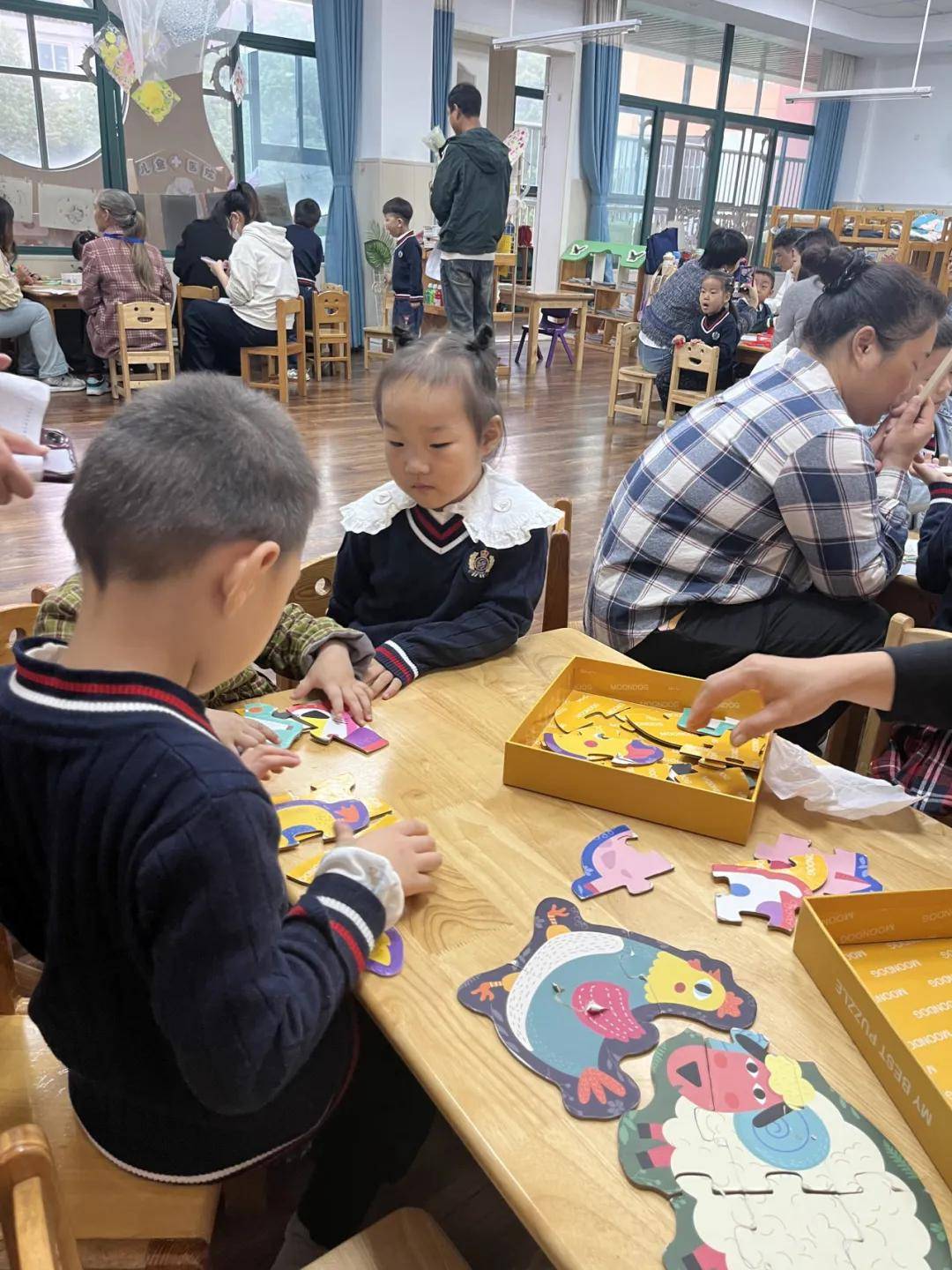 时光无声,成长有声——庆安乐儿堡幼儿园中大班家长开放日活动