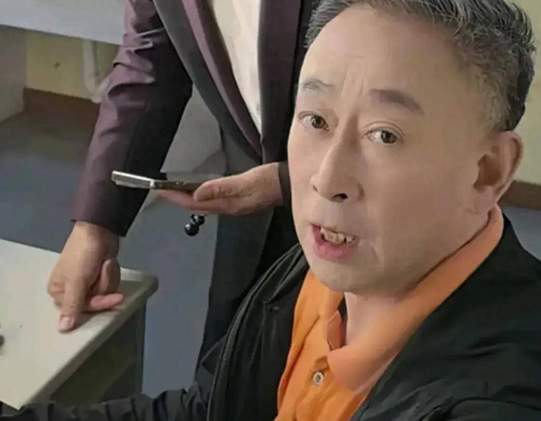 上海滑稽演员龚仁龙现状变化好大,网友直呼瘦了好多