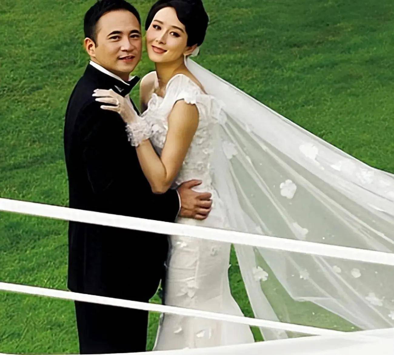 朱兆祥向胡静求婚因年龄大被拒,当他掏出50亿的卡时,胡静:我嫁