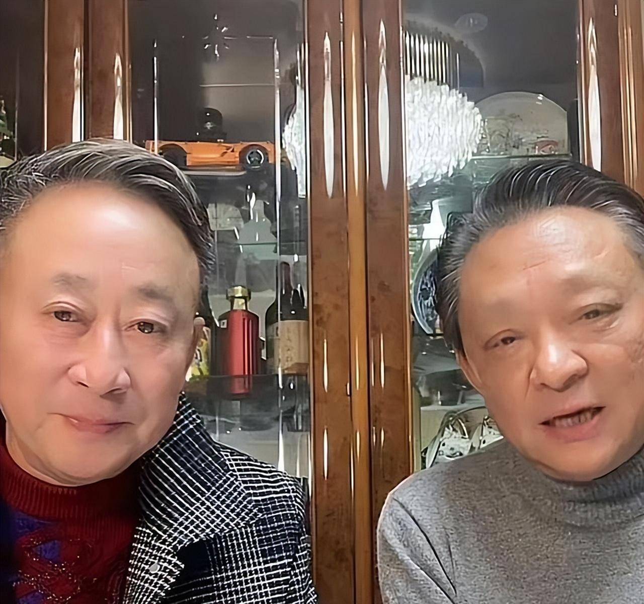 上海滑稽演员龚仁龙现状变化好大,网友直呼瘦了好多