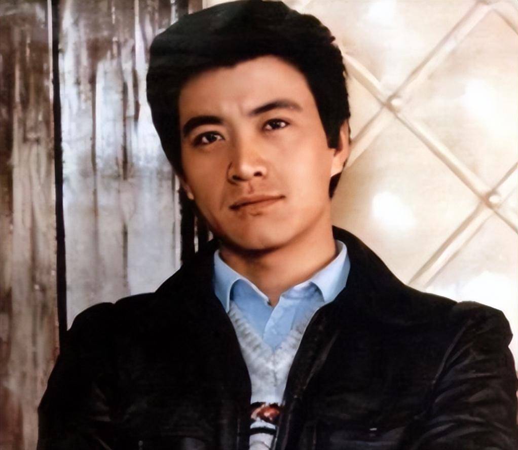 著名喜剧演员谢园因突发心脏病,不幸离世享年61岁
