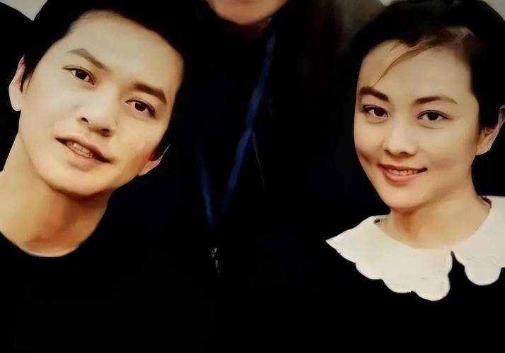 就连被称为最美港姐的温碧霞和富商老公何祖光,明明家产丰厚却也
