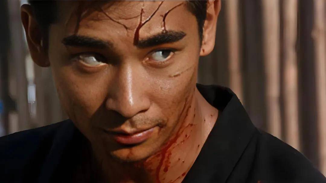 满屏荷尔蒙,年轻时候的赵文卓"杀疯"了!