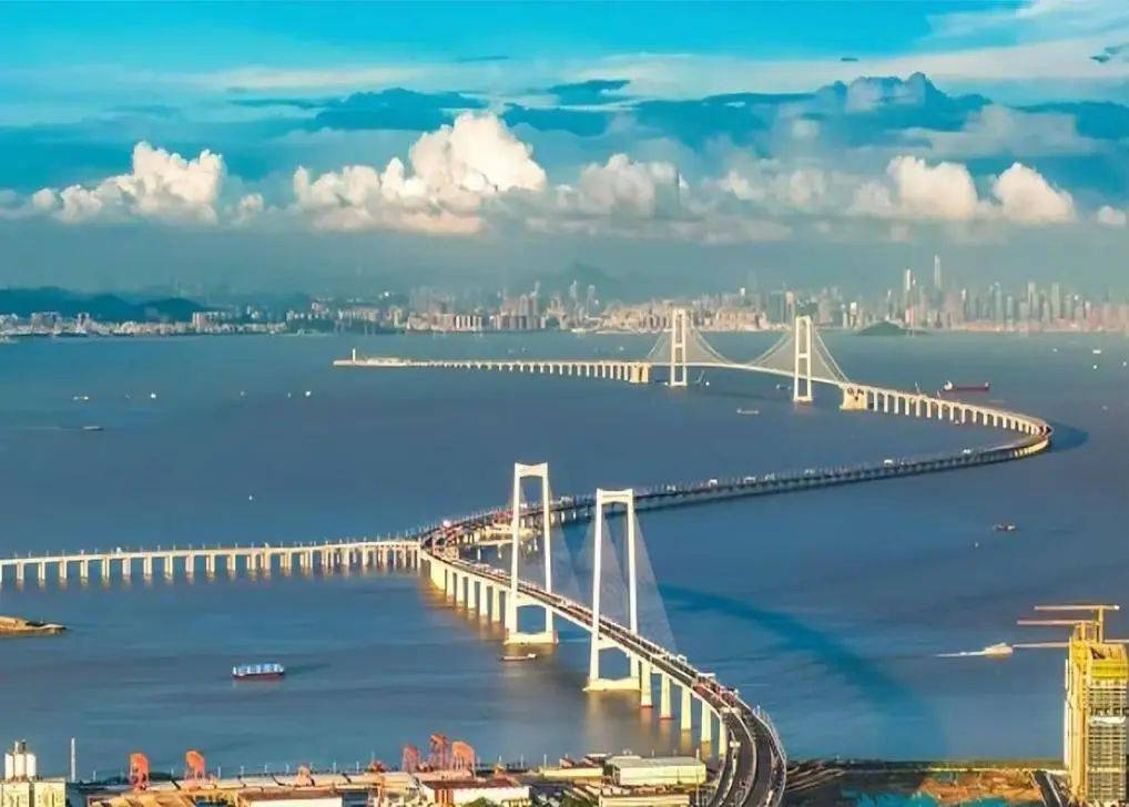 狂入200多亿!香港富商花30亿捐建中国最赚钱的大桥,彻底改变珠三角