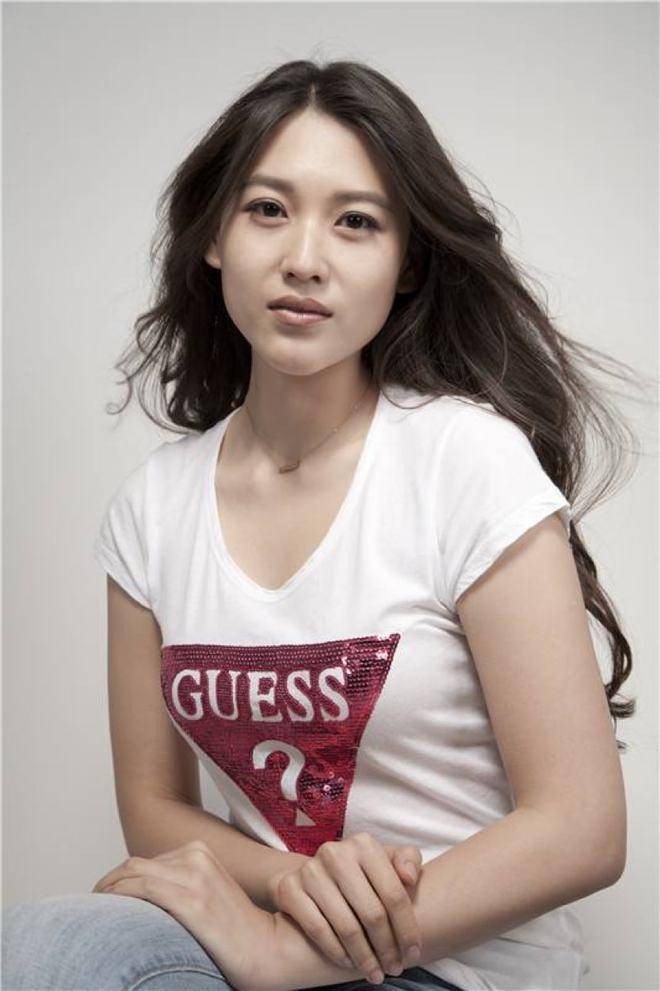 《家有儿女》播出19年,杨紫已成顶流,顶替她的宁丹琳怎么样了?