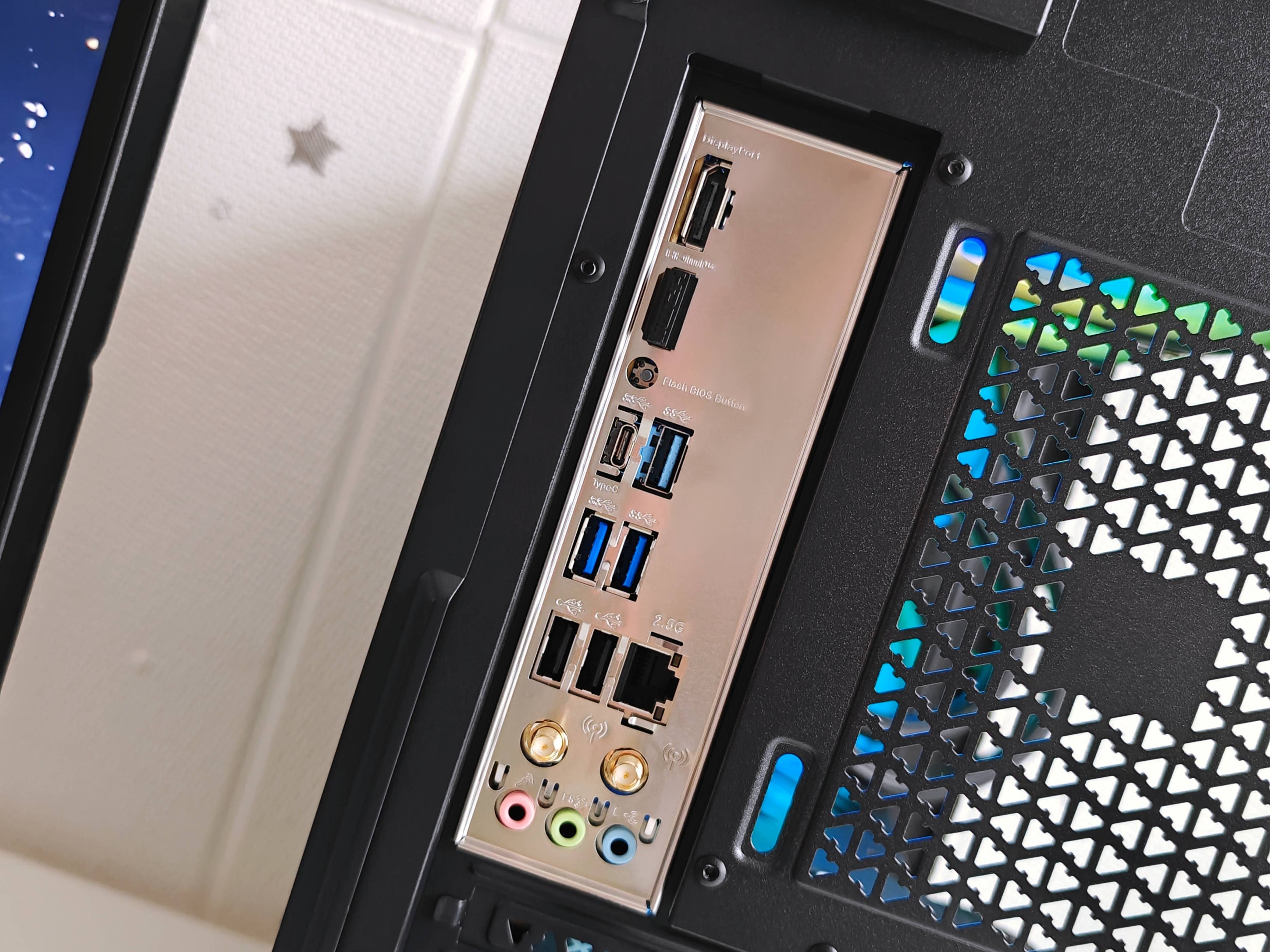 微星海皇戟rs游戏主机告诉你答案_性能_接口_主板