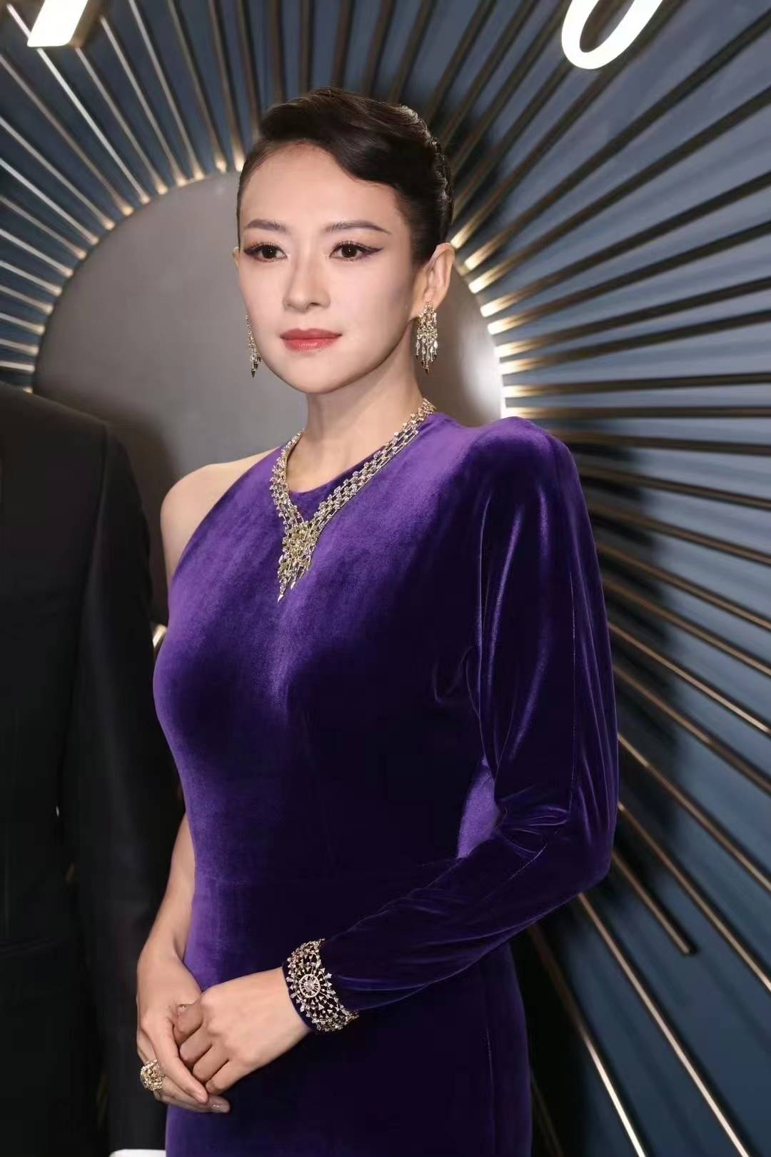 是枝裕和新片将上映,表示欣赏章子怡想合作,曾探班《酱园弄》_电影
