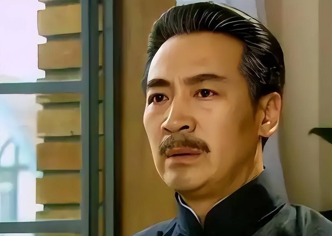 "爸爸专业户"寇振海:69岁白发老态,儿子上高中,妻子颜值高