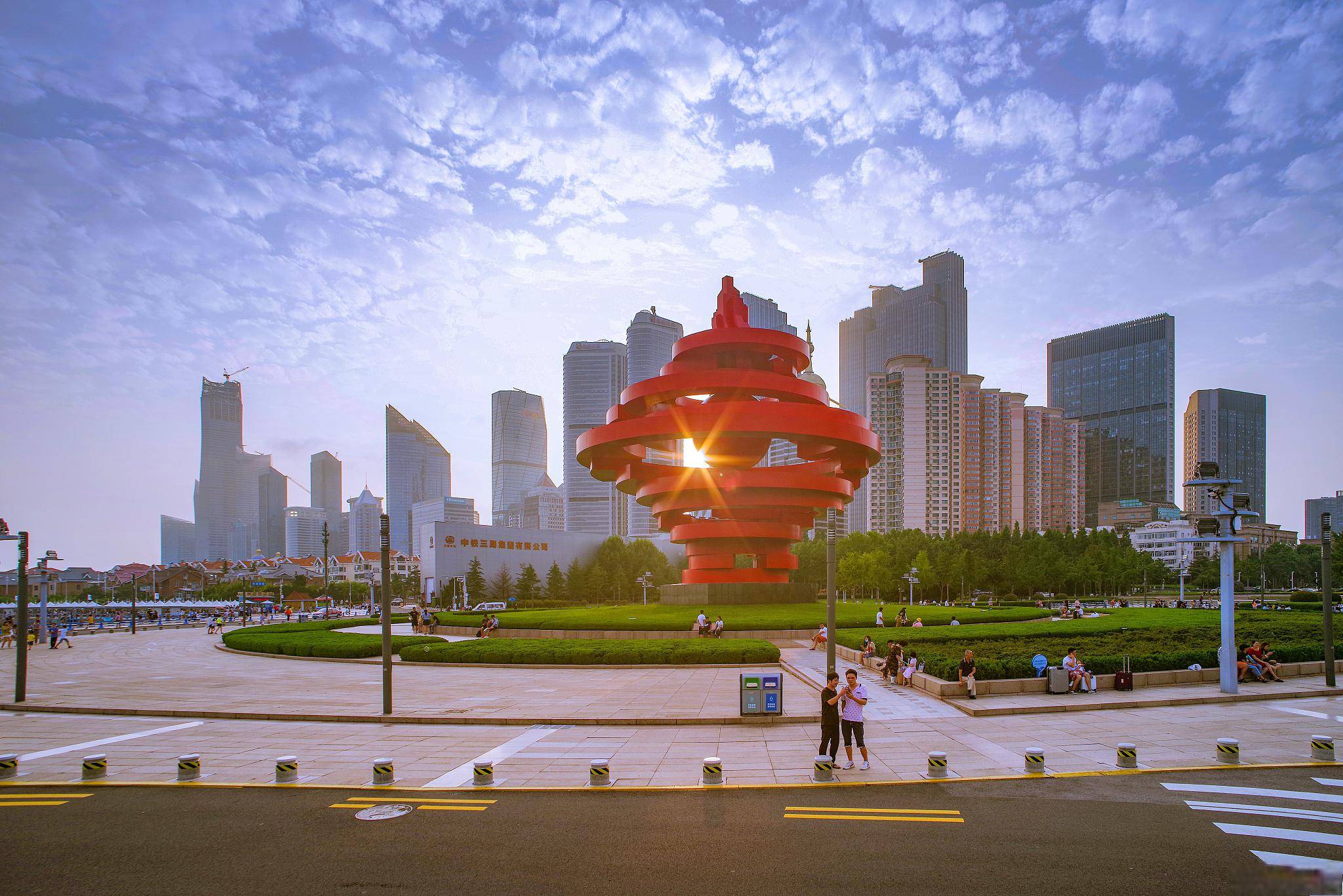 青岛,因海而生,向海而兴.黄海明珠,中国名城