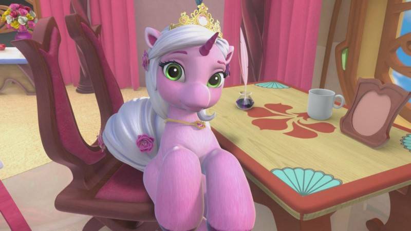 动画片里又凶又丑的是反派,关我小马菲莉主角什么事?